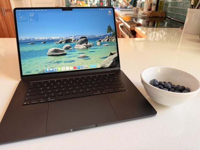 MacBook本体 macbookair m5 M5 MacBook Air Review: Not just more of the same—the same, but